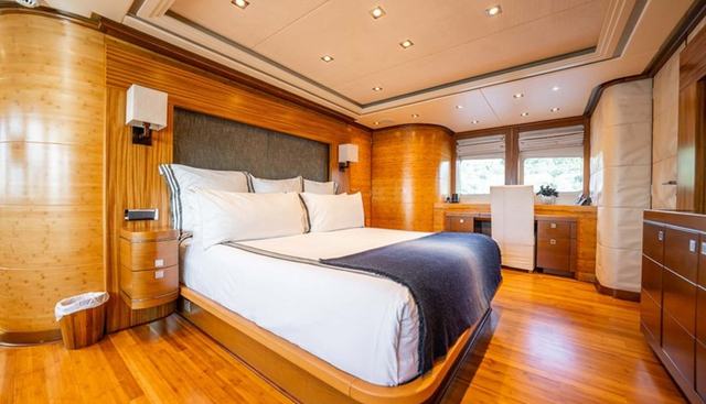 LUMIR yacht for sale 10