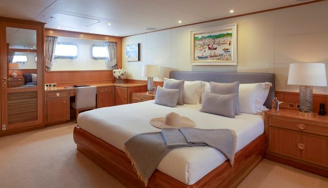 CONSTANCE yacht for sale 14