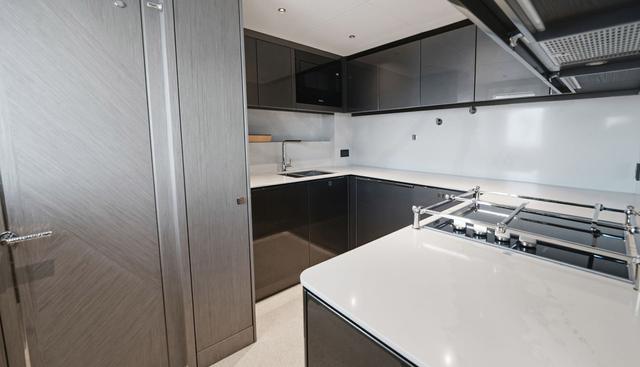 PURA VIDA yacht for sale 33