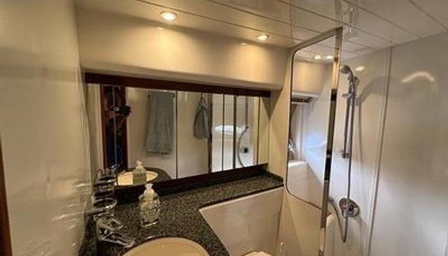 Flinga yacht for sale 22