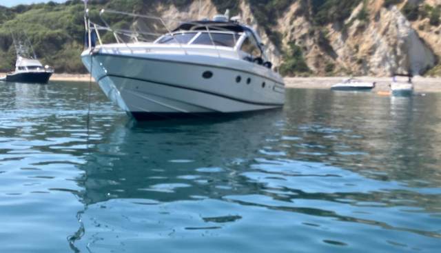 Footloose yacht for sale 25