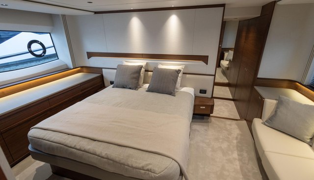 S65524 yacht for sale 83