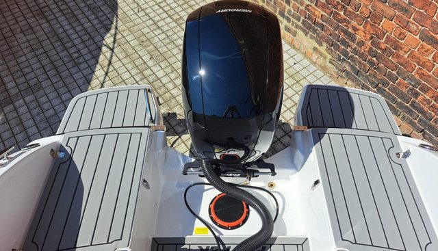F650 yacht for sale 47