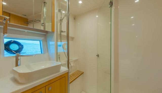 RIVIERA 4600 SY yacht for sale 15