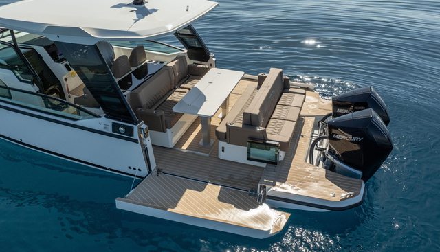320GTO-783 yacht for sale 10