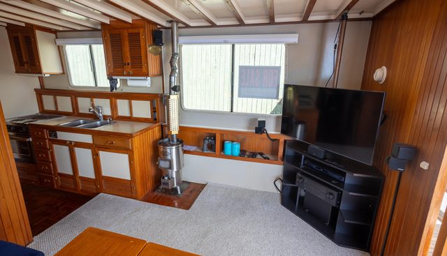 Amazing Grace yacht for sale 14