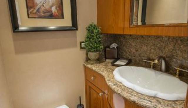 FOOTLOOSE yacht for sale 19