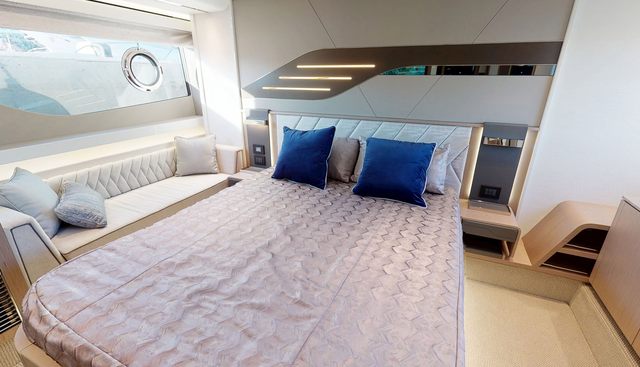 WOW WEE yacht for sale 25