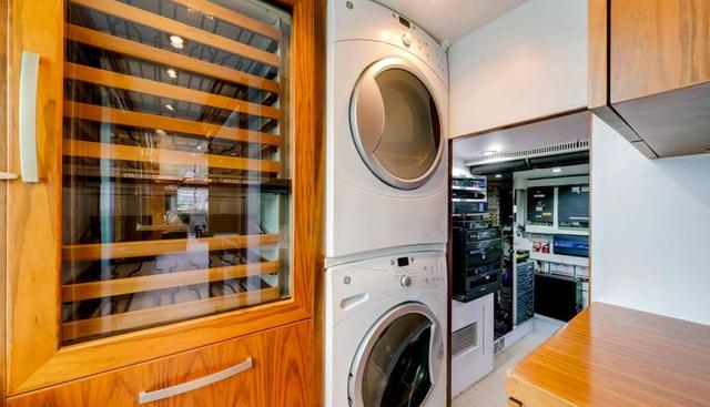 MESMERIZE yacht for sale 52