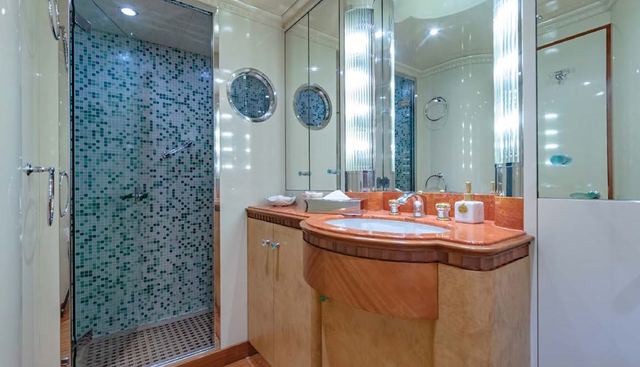 AZUL V yacht for sale 17