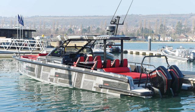 Brabus Shadow 900 Sun Top yacht for sale 28