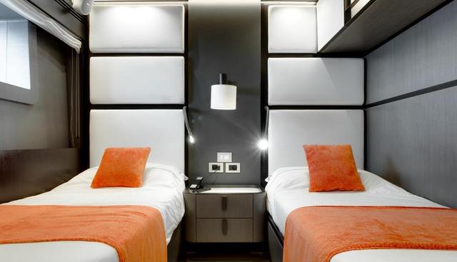 L.A.U.L yacht for sale 23