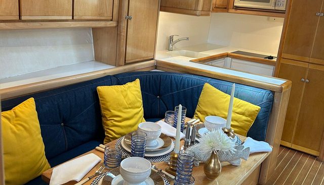 El Caiman yacht for sale 24