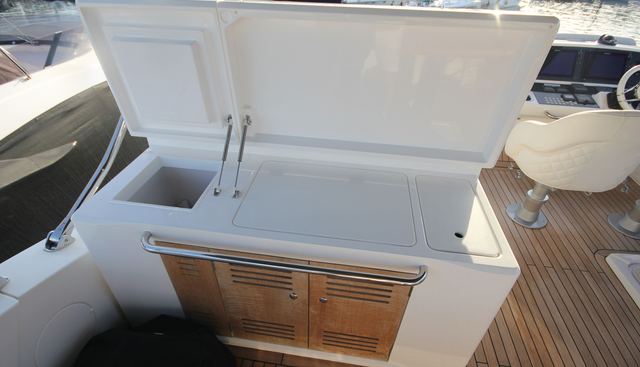 SUZY Q yacht for sale 8