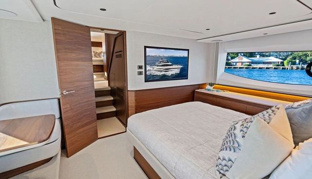 R&R yacht for sale 40
