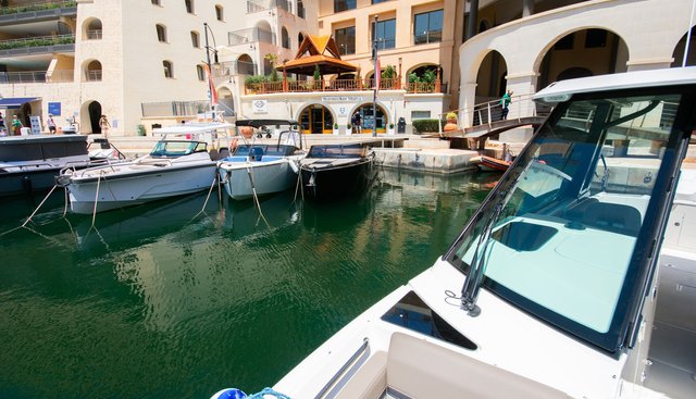 330 yacht for sale 12