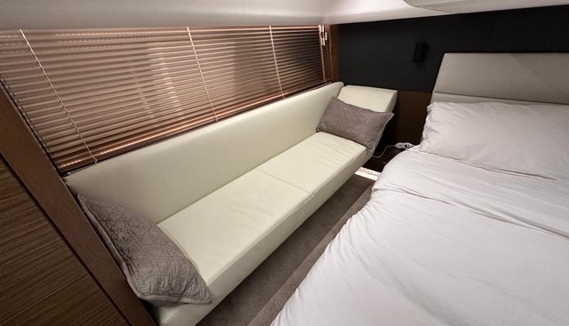 Mollie yacht for sale 38