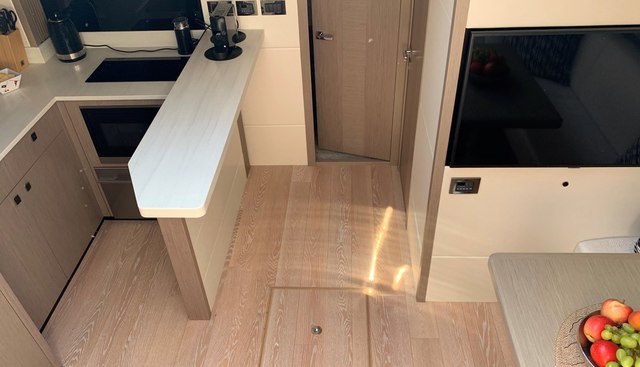 SUNSEEKER PREDATOR 50 yacht for sale 25