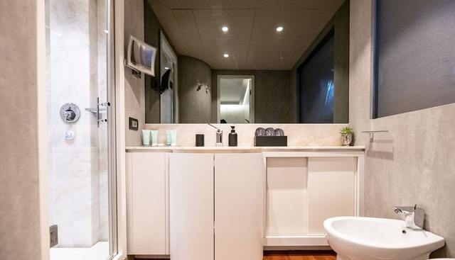 EVA yacht for sale 25