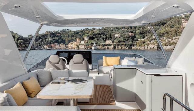 AZIMUT 60 FLY yacht for sale 4