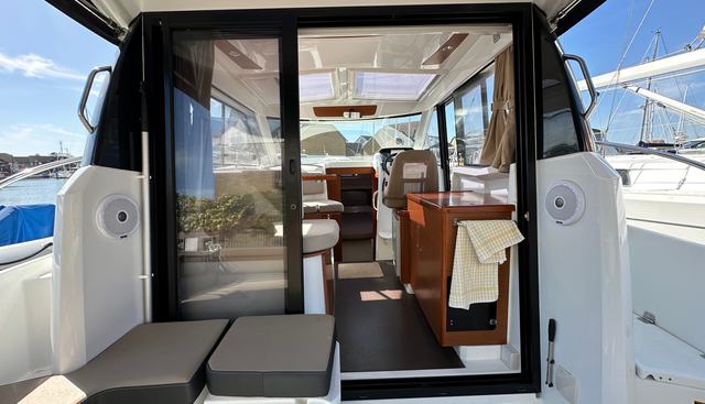 Sea Spray yacht for sale 27