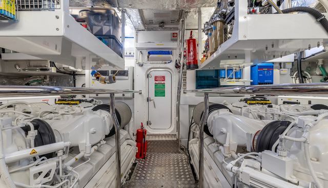 INSOMNIA yacht for sale 32
