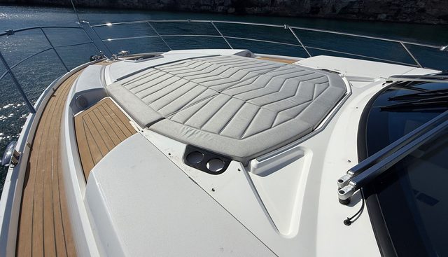 WOW WEE yacht for sale 12