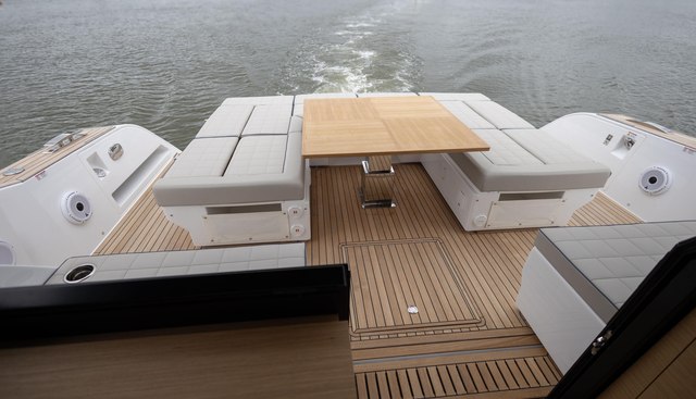 PRGT52 yacht for sale 37