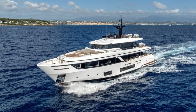 Belle Ile yacht for sale 27