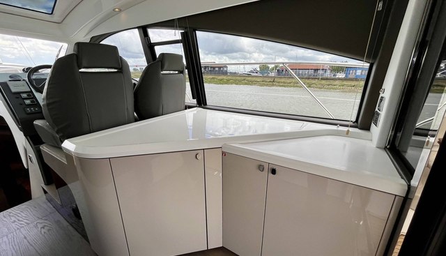 noname yacht for sale 10