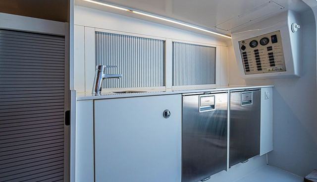 noname yacht for sale 14