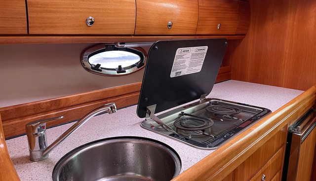 ELLE II yacht for sale 35