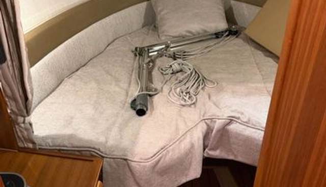 JUNI yacht for sale 23