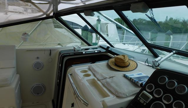 Mad Hatter yacht for sale 29