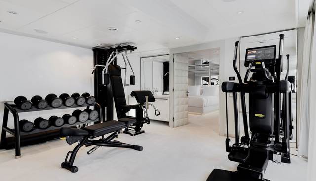 IDOL yacht for sale 10