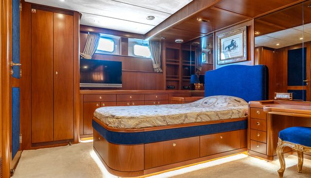 YOSMA yacht for sale 13