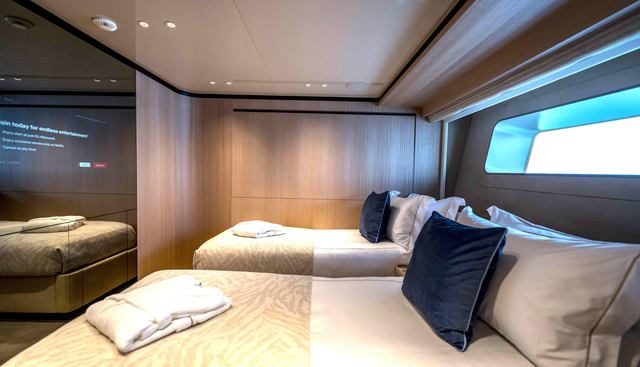 UNIQUE S yacht for sale 9