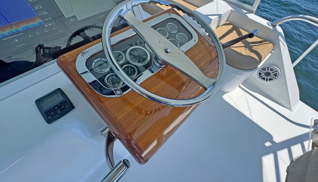 PIER PRESSURE yacht for sale 15