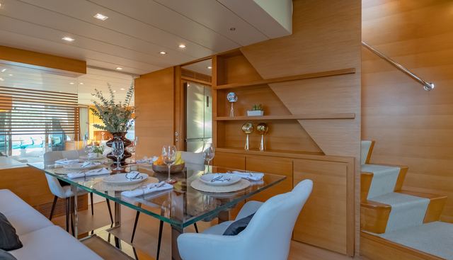 HUMMINGBIRD yacht for sale 19