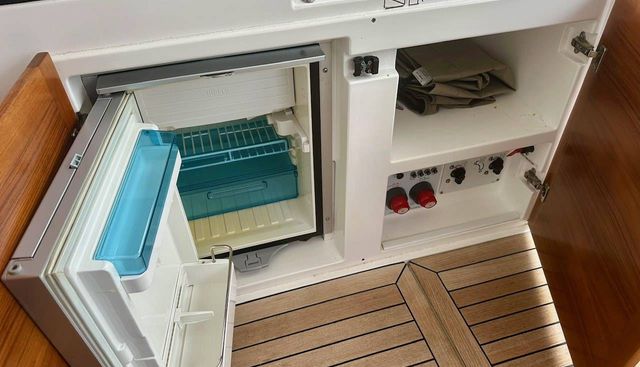 noname yacht for sale 14
