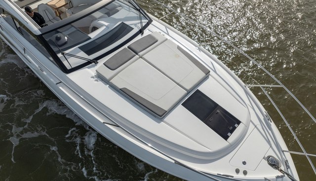 Time Out yacht for sale 18