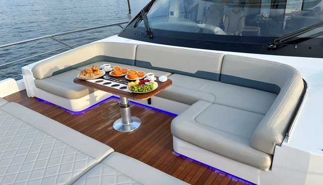 FAIRLINE SQUADRON yacht for sale 30