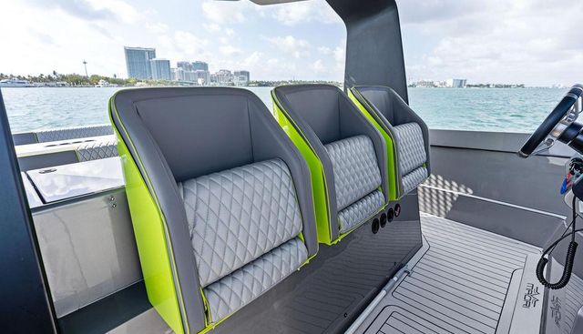 MAKO yacht for sale 25