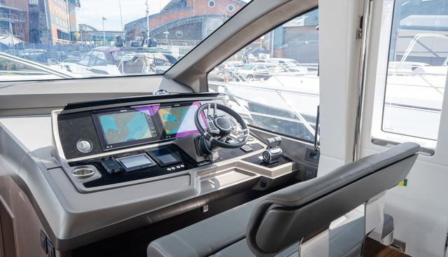 7252468 yacht for sale 28