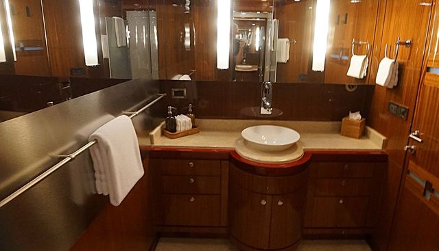 ROBIN'S NEST yacht for sale 14