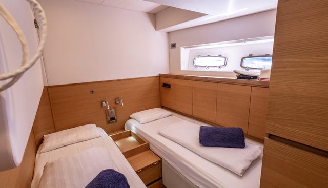 noname yacht for sale 33