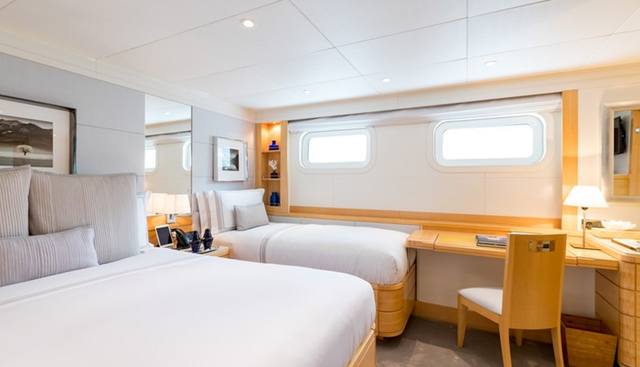 LA TANIA yacht for sale 15