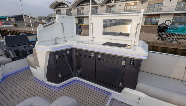 GN480FLY yacht for sale 15