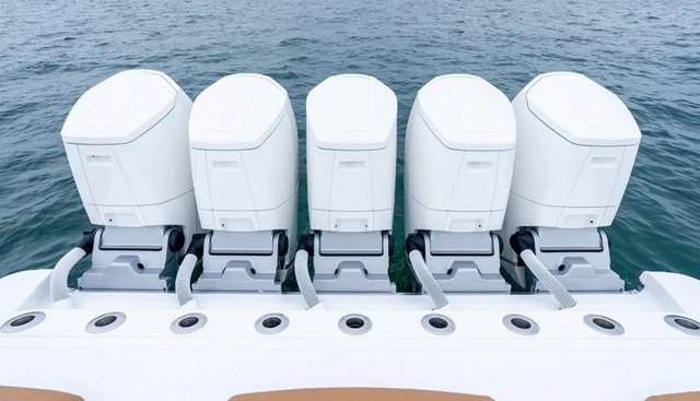 DEALER DEMO yacht for sale 5