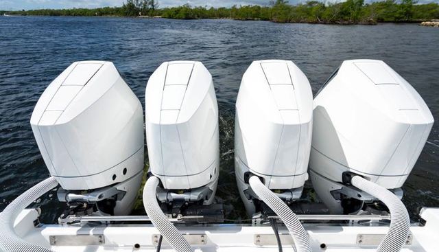 42 Lujo yacht for sale 9